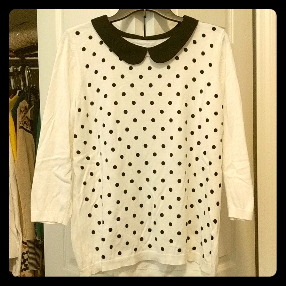3/4th length Elle polka dot collared lined top!